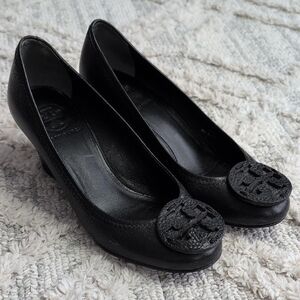 Tory Burch Black Leather Logo Round-Toe Wedge Pumps